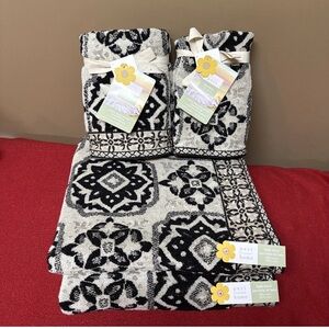 Peri Home 6 Pc Moroccan Tiles Black Tan Set: 2 Bath 2 Hand 2 Tip Towels NWT